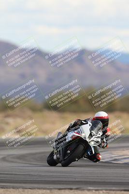 media/Nov-16-2025-Race Pace (Sun) [[8c5fa54630]]/Non Verified Riders (1st 20 Minutes)/5-Turn 15 (110pm)/